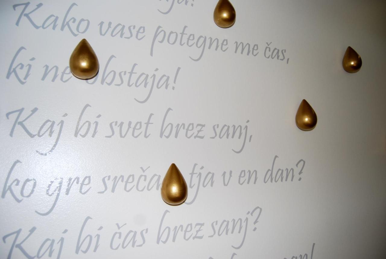 Ferienwohnung Slovenian Art Story Laibach Exterior foto